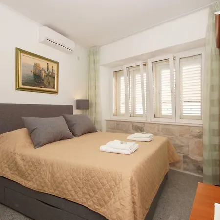 Galerija コルチュラ